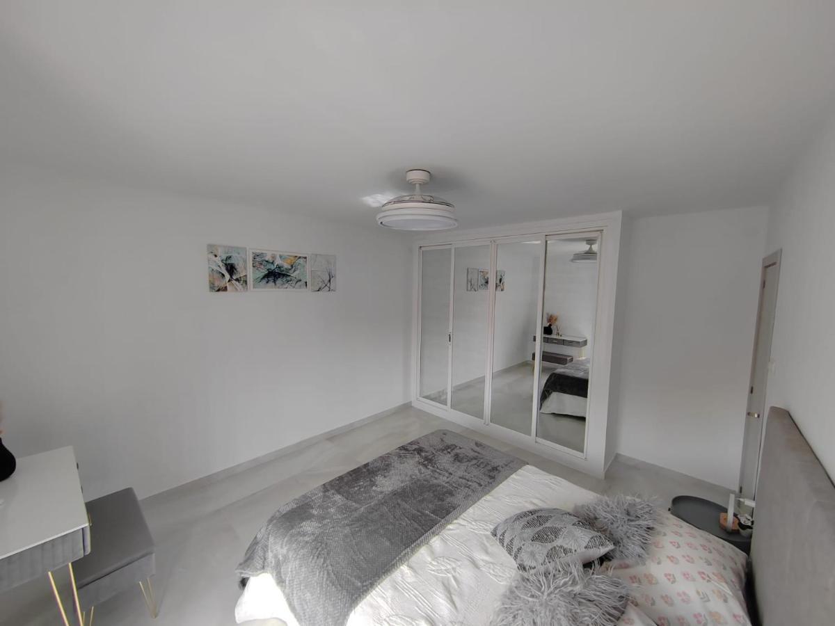 Apartamento La Torre,200M Hasta La Playa Benalmádena Exteriör bild