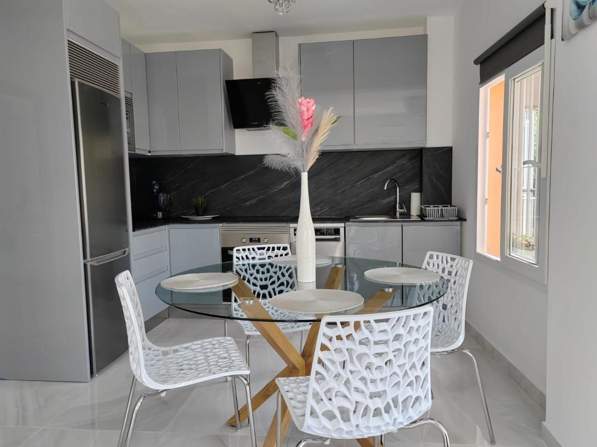 Apartamento La Torre,200M Hasta La Playa Benalmádena Exteriör bild